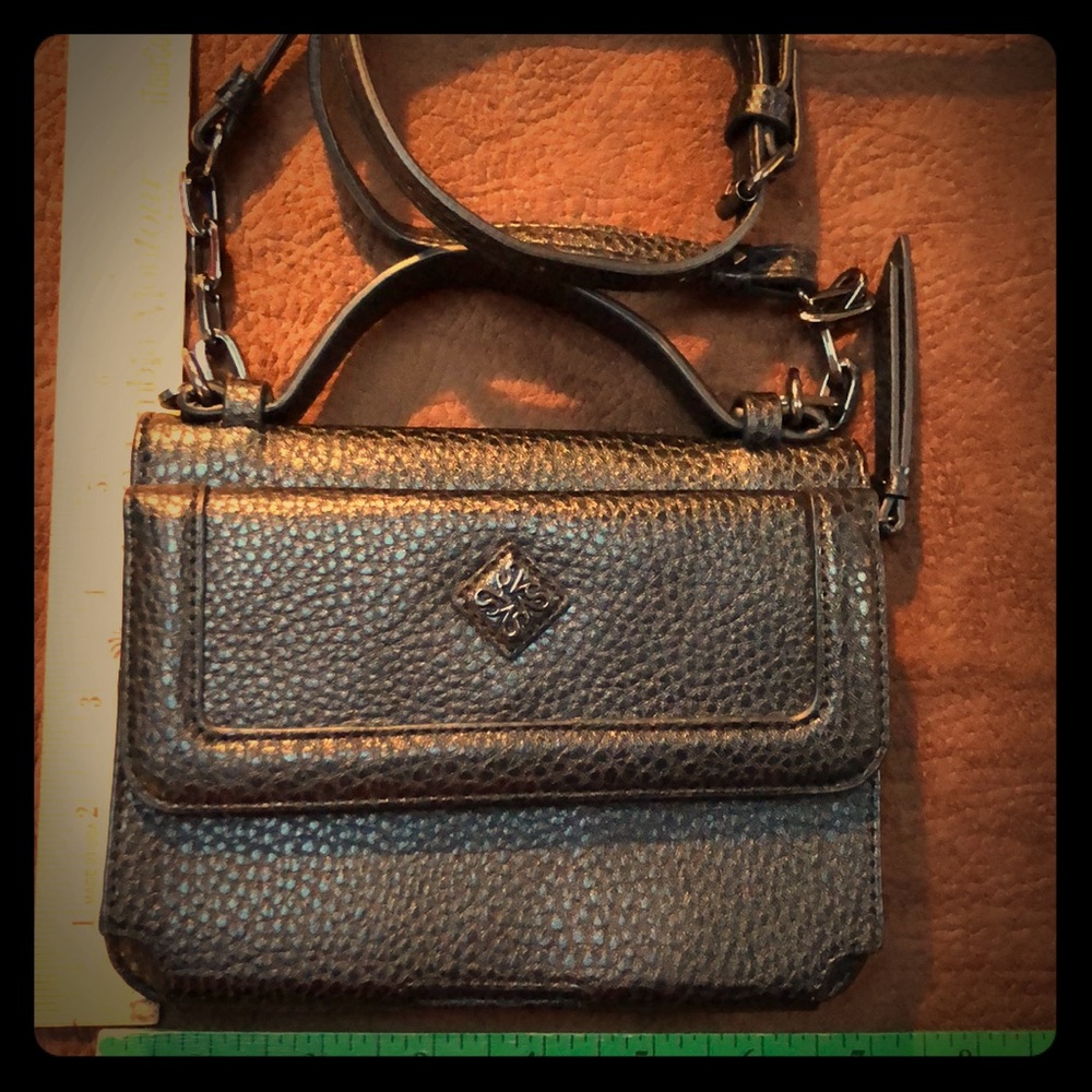 Vera Wang Crossbody Bag.  Mint Condition